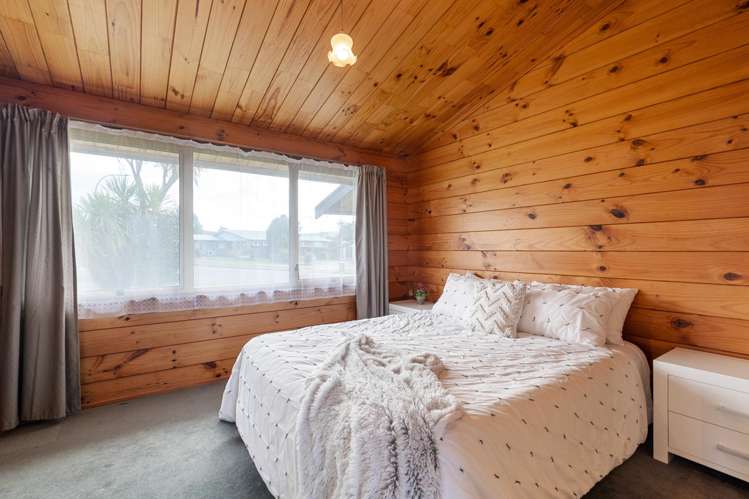 2 Bata Place Pomare_15