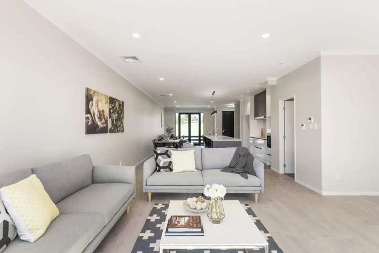 5 Lark Lane Whitford_7