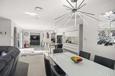 10 Rutherford Crescent_2