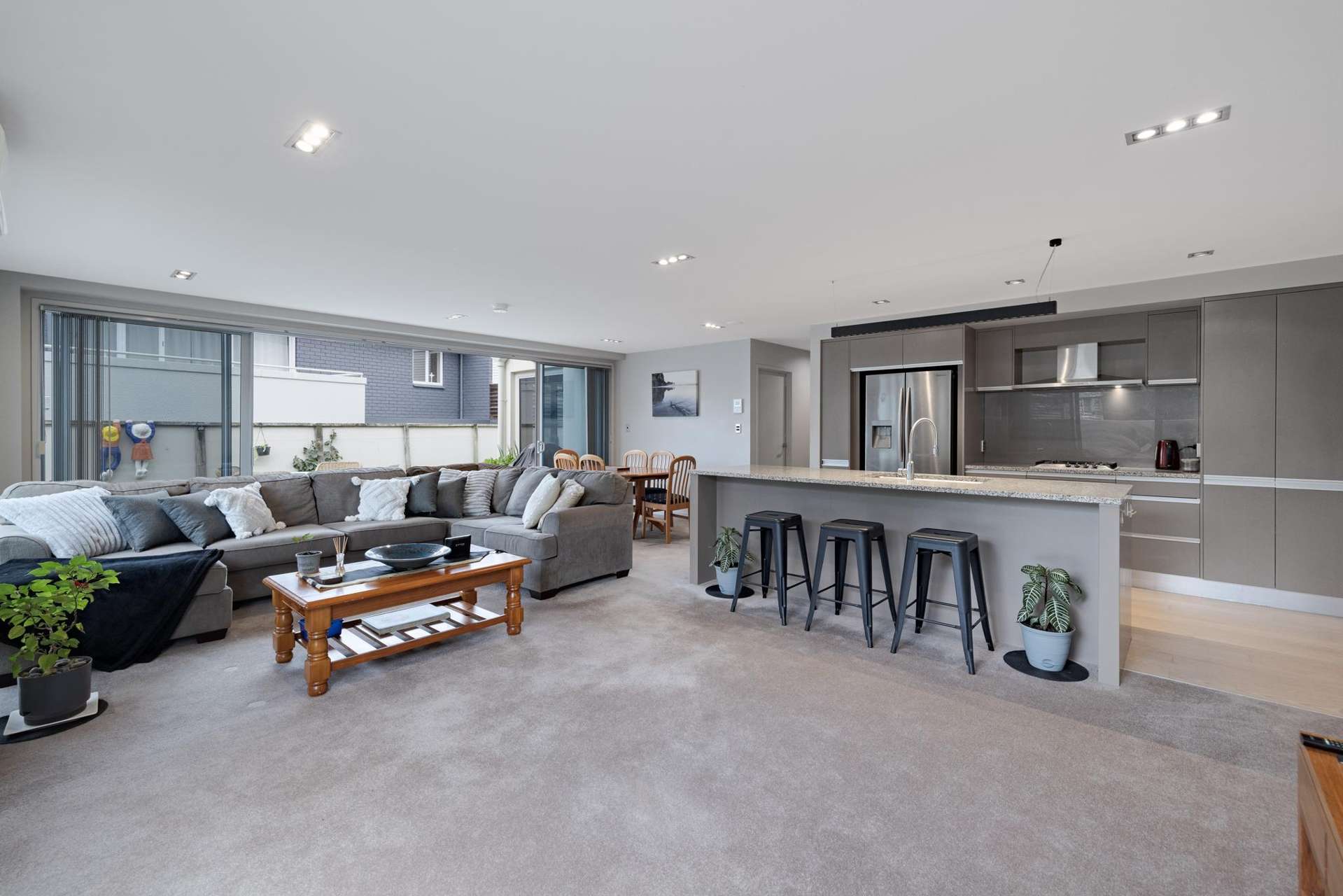 3/11 The Mall Mount Maunganui_0
