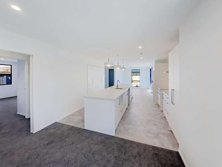 10 Kura Lane Aranui_2