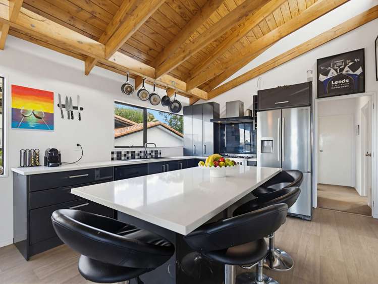 57 John Dee Crescent Red Beach_6