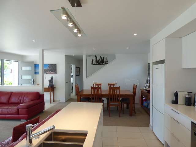 8b Beach Road Manly_1