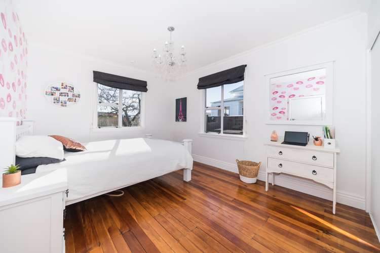 8 Russell Street Feilding_12