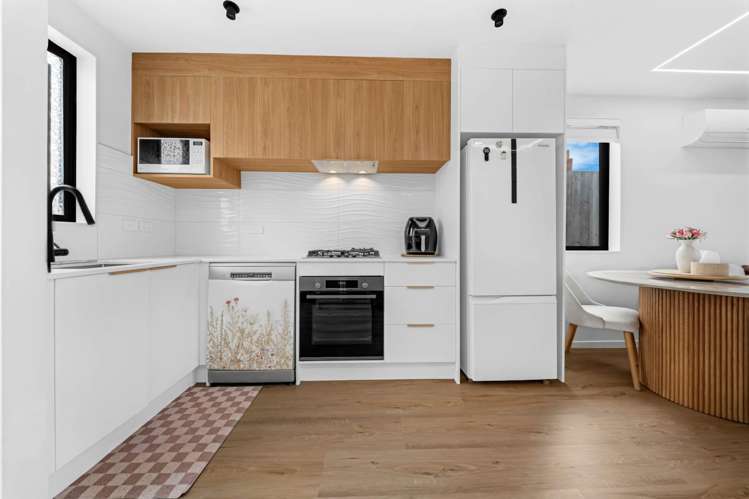 1/11 McLean Avenue Papatoetoe_10