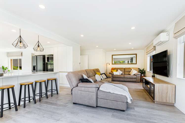 54 Black Teal Close Unsworth Heights_11