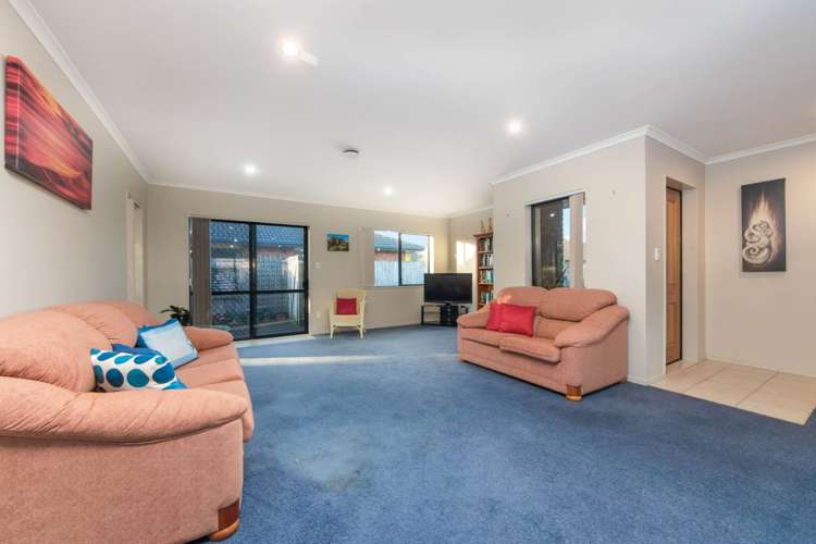 21 Raabia Close Parakai_8