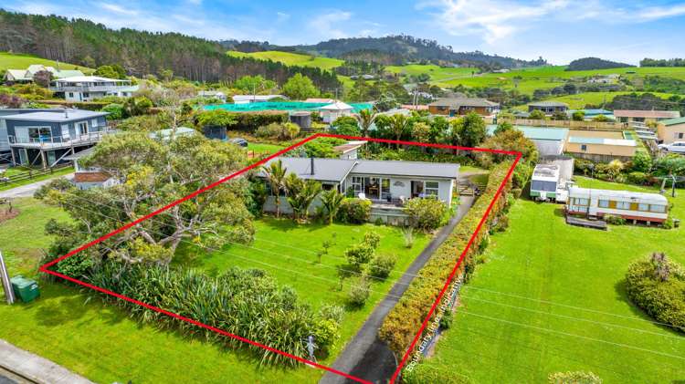 6 Sea View Road Leigh_13