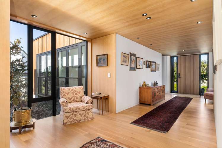 35 Poynder Avenue Merivale_27