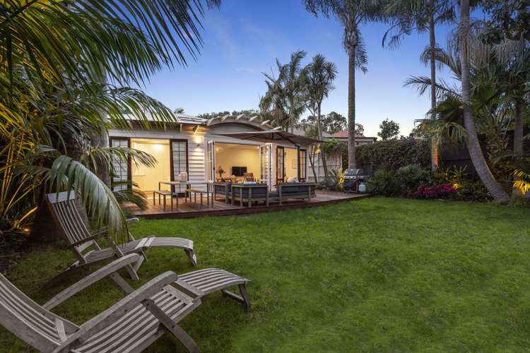 9 Arawa Avenue Devonport_12