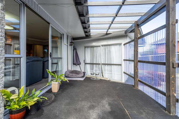 46 Pages Road Marchwiel_10