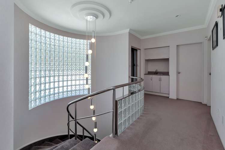 8 Punga Grove Avenue Riverside_17