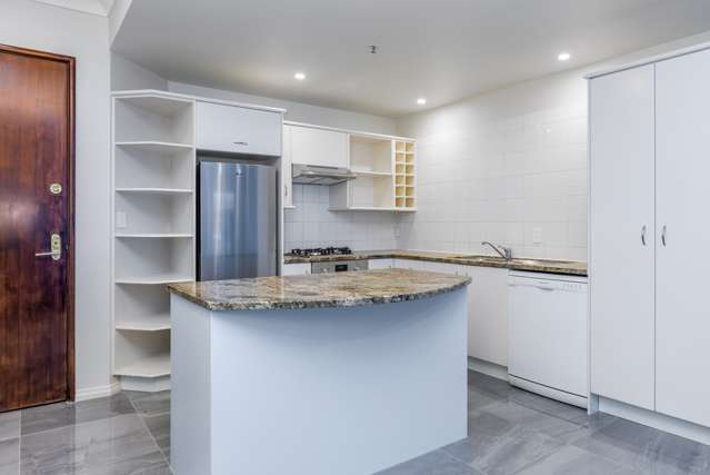 7d/18 Hobson Street Auckland Central_3