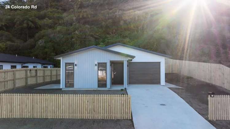 24 & 26 Colorado Road Totara Park_17