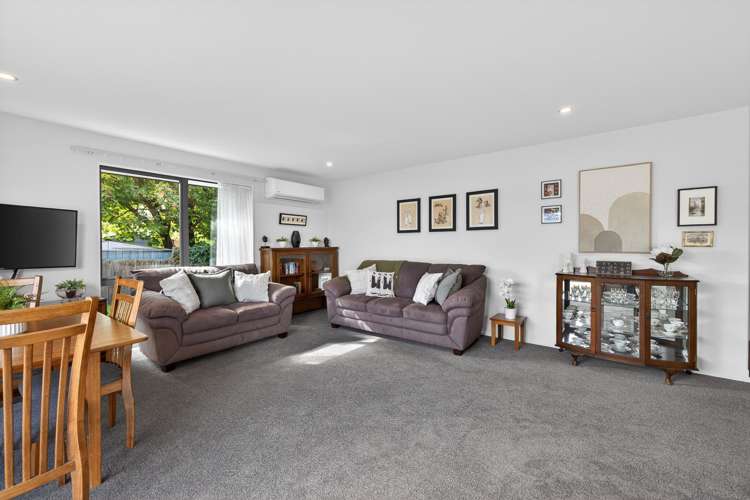 2/110 Hills Road Edgeware_4