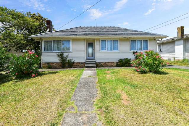 24 Awatere Street Clover Park_1