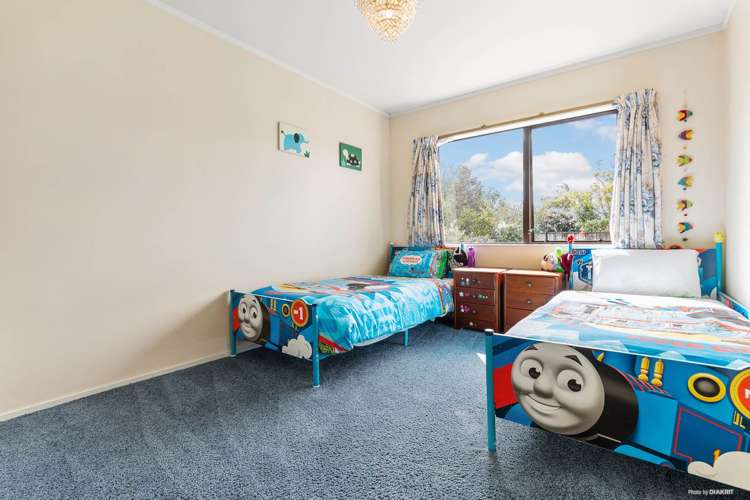 15b Roberts Road Te Atatu South_7