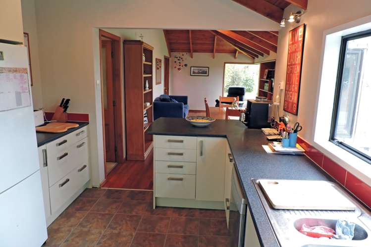 33 Kaihihi Road Okato_4