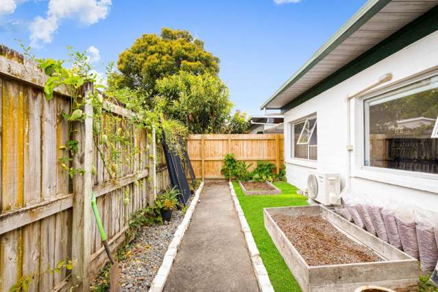 2/32 Canal Road Avondale_2