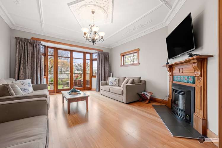 10 Kauri Street Miramar_11