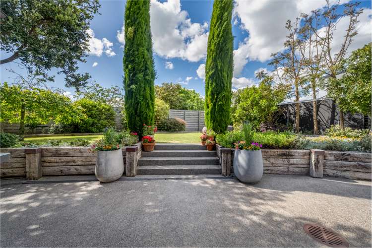 33 Seymour Road Mellons Bay_13