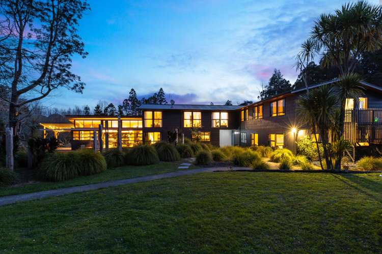 581 West Coast Road Oratia_15