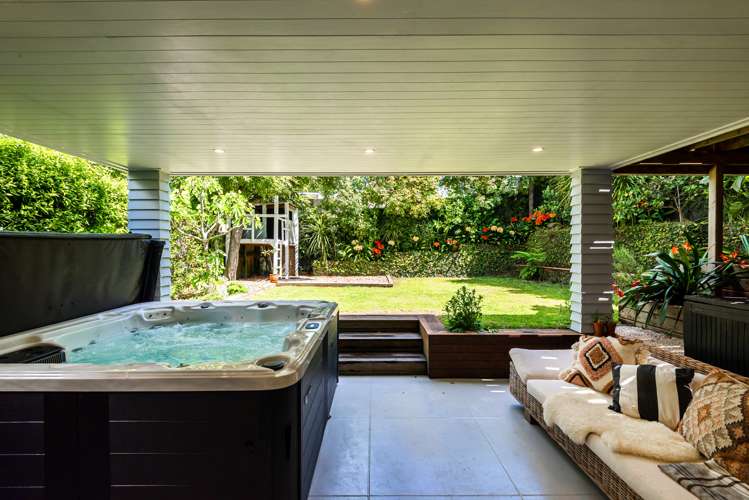 109 Vauxhall Road Narrow Neck_6