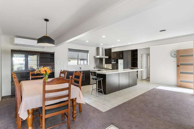 15 Fisher Crescent Otara_8