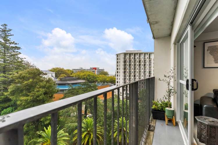 7c/18 Scotia Place City Centre_8