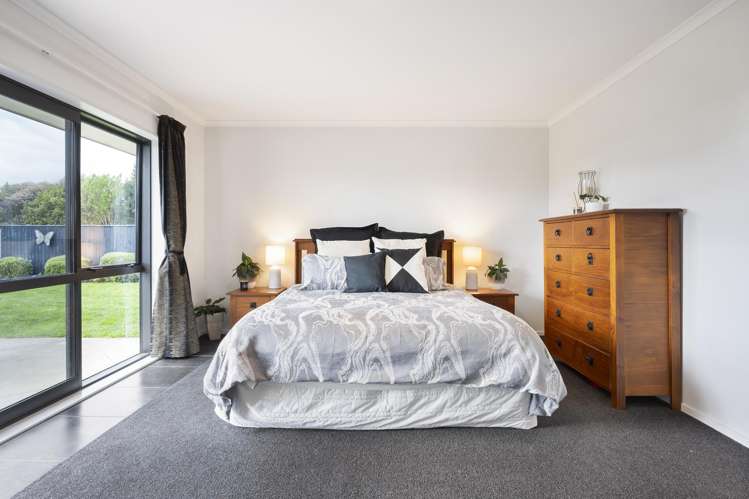 146 Mount Taylor Drive Feilding_12