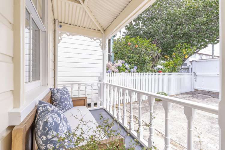 8 Esplanade Road Mount Eden_16