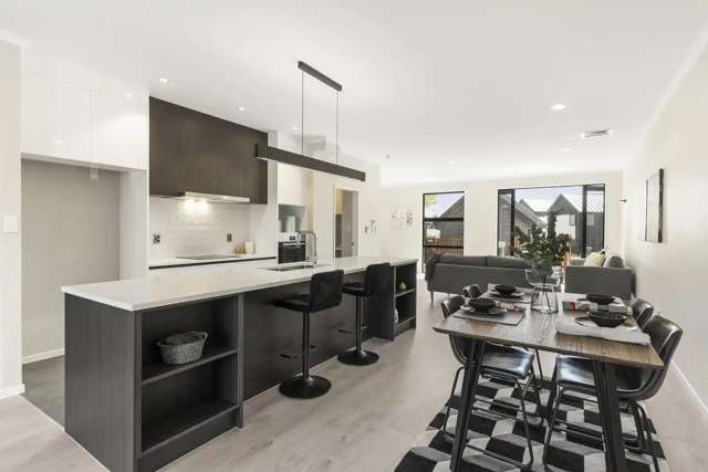 5 Lark Lane Whitford_4