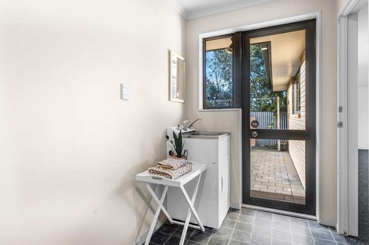 260f Breezes Road Aranui_13