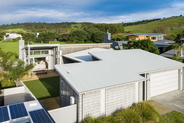 39 Paraoa Crescent Omaha_26