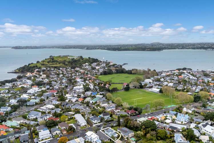 61 Vauxhall Road Devonport_14