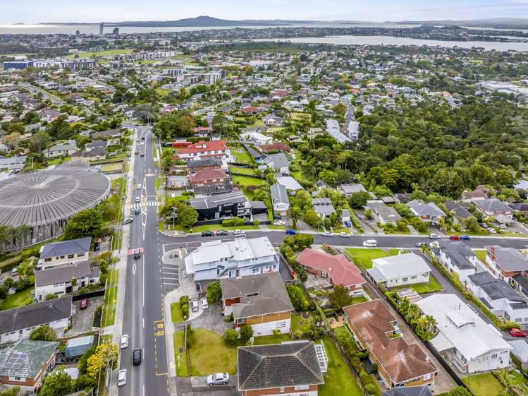 1 Lydia Avenue Northcote_15