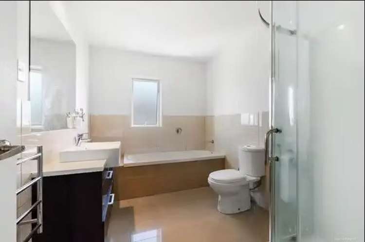  6 Listack Drive Flat Bush_12