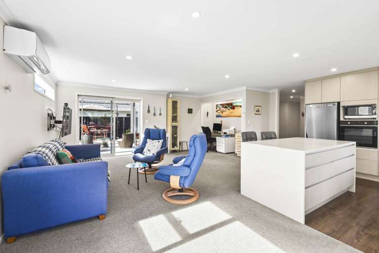 11 Laurie Street Red Beach_4