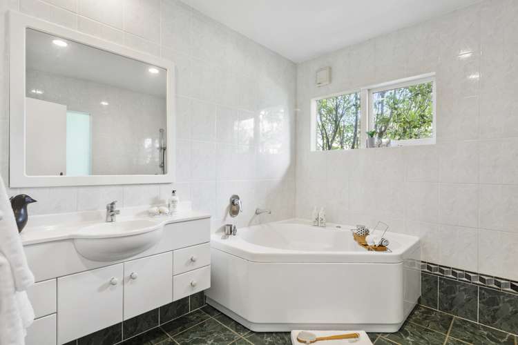 825 Beach Road Browns Bay_28