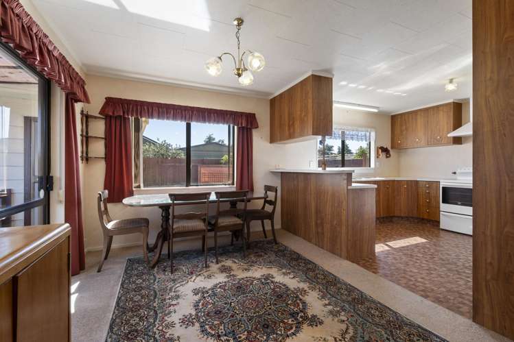 12 Cargill Grove Kelvin Grove_13