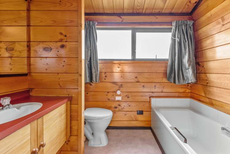 19 Valerie Street Clive_15