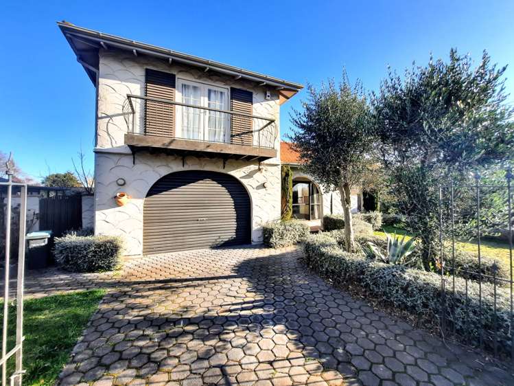 405 Avonhead Road 1392_1