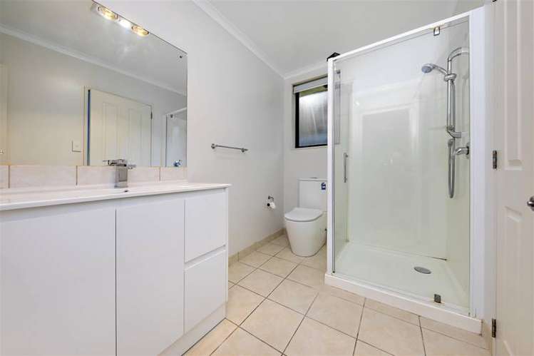 10 Nykki Place Papakura_12