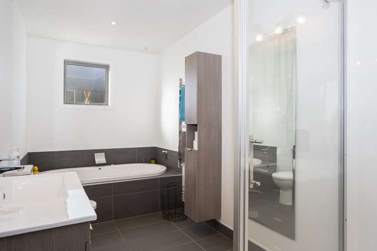 32 Aerodrome Road Anderson Park_12