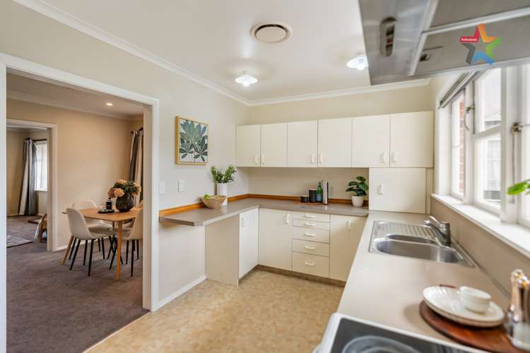 9 The Square Manor Park_7