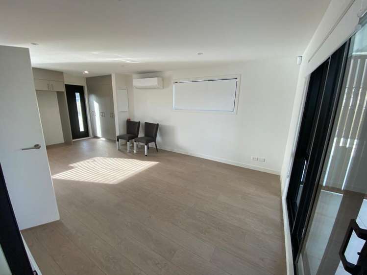 2/5 Brandon Road Glen Eden_7