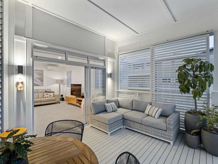 20 Eaves Bush Parade Orewa_21