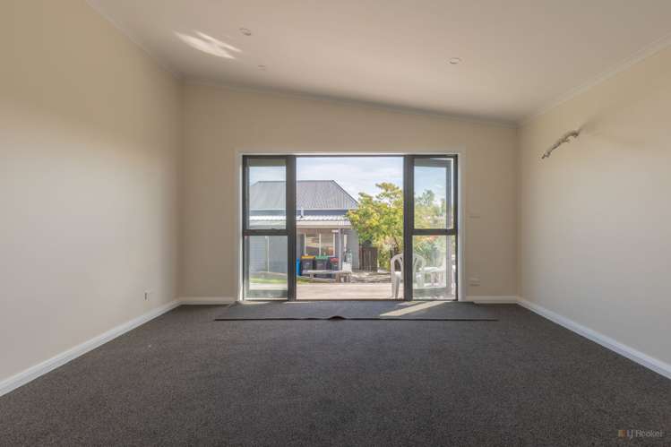 6 Thomas Street West End_9
