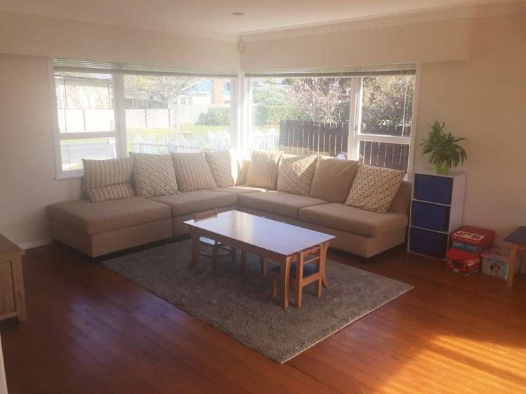 128 Edgewater Drive Pakuranga_2