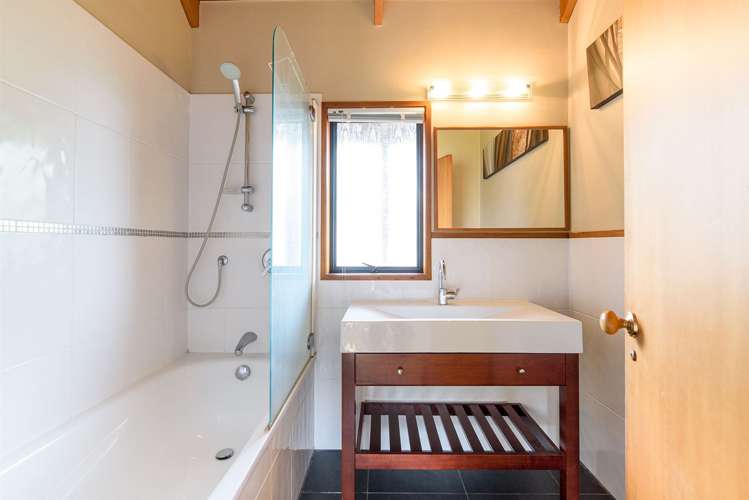 16 Braemar Road Castor Bay_13